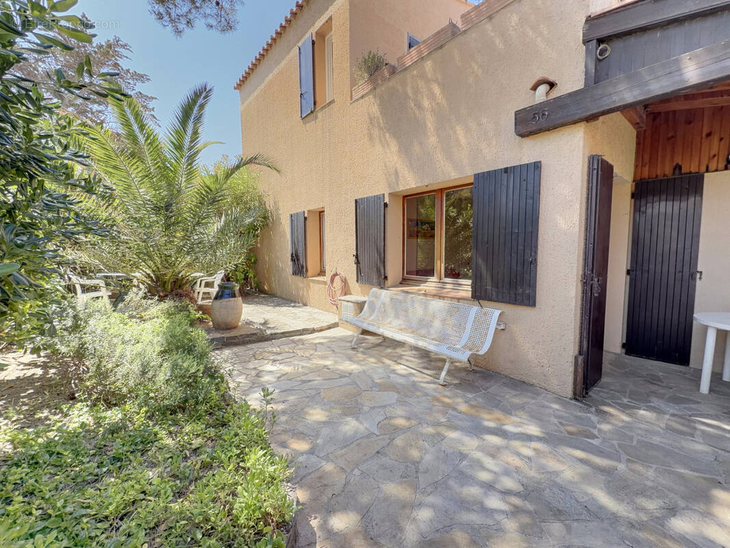 Appartement à SIX-FOURS-LES-PLAGES