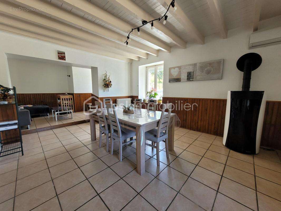 Maison à CHARAVINES