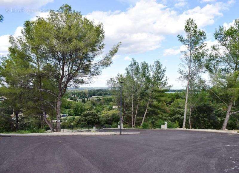 Terrain à COMPS