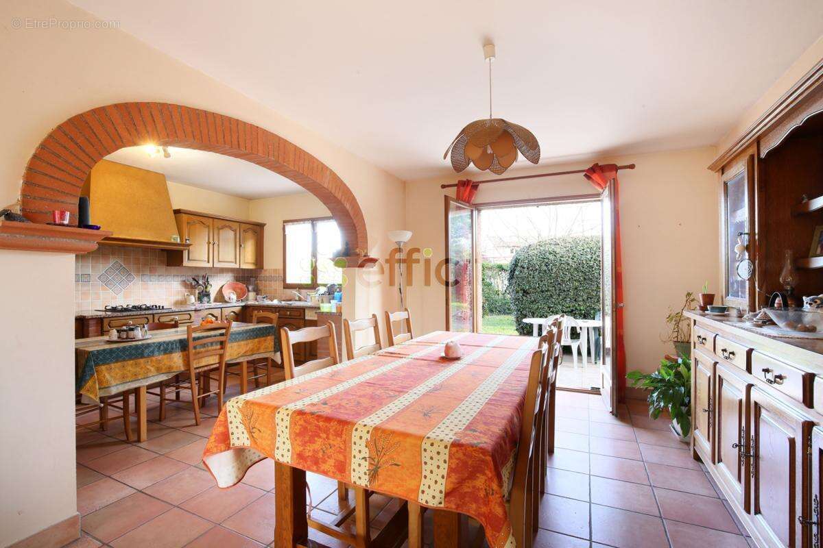 Maison à SAINTE-FOY-D'AIGREFEUILLE