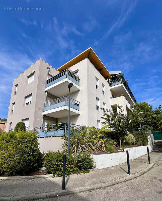 Nimes - magnifique appartement t3 de 63 m2 avec terrasse et box - photo 14