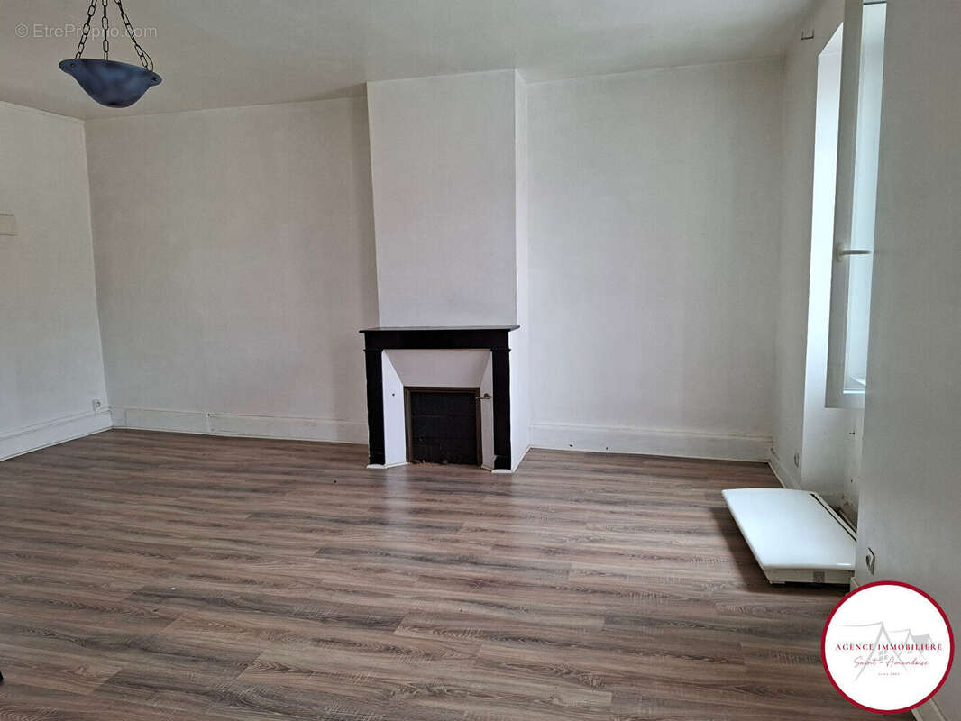 Maison à BRUERE-ALLICHAMPS