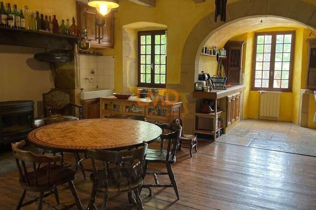 Maison à NAUSSAC