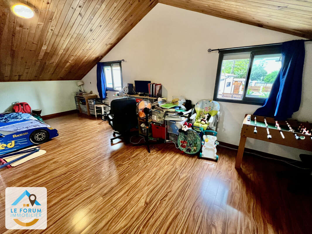 Saint joseph littoral 97480 - villa f6 entretenue et spacieuse - emplacement prise - fort potentiel - photo 10