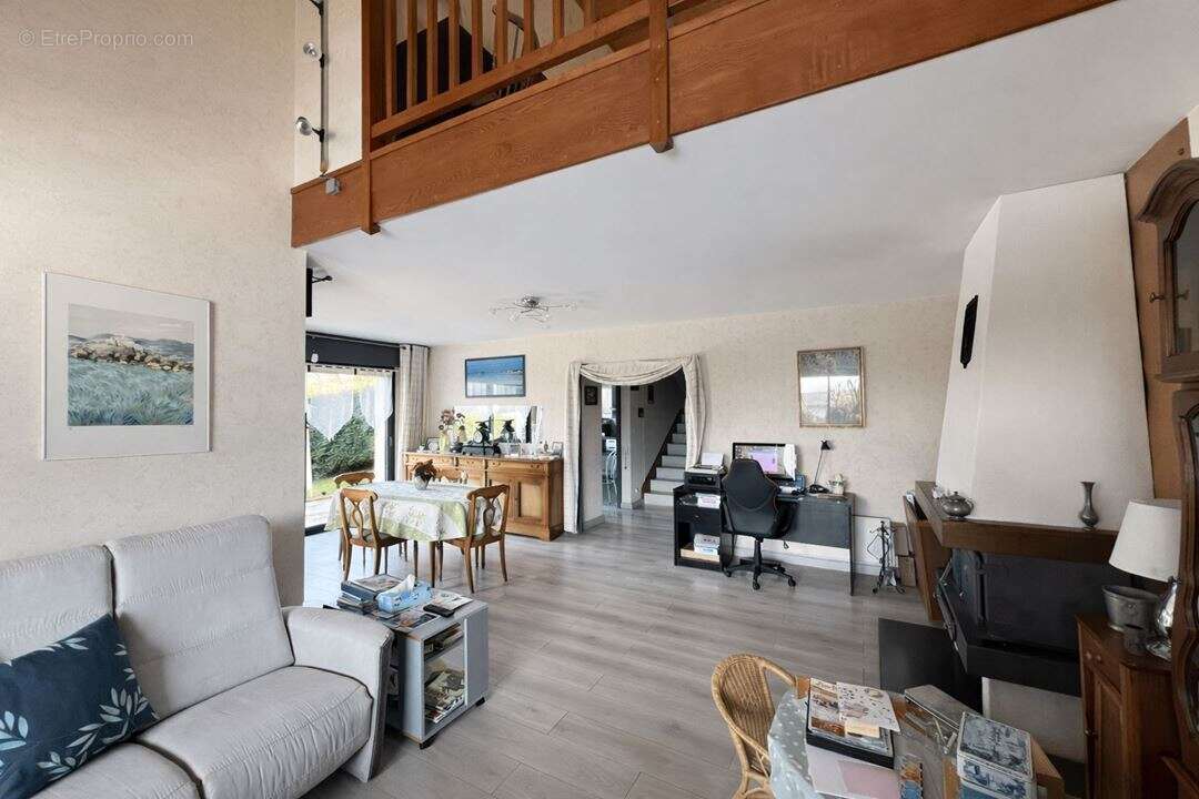 Maison 219 m² à Villaz  - photo 5