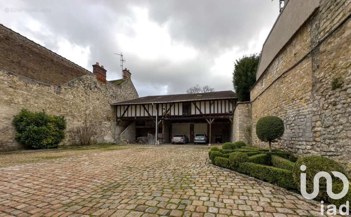 Photo 2 - Maison à COMPIEGNE