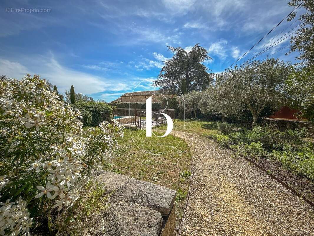 Maison à ORGNAC-L'AVEN