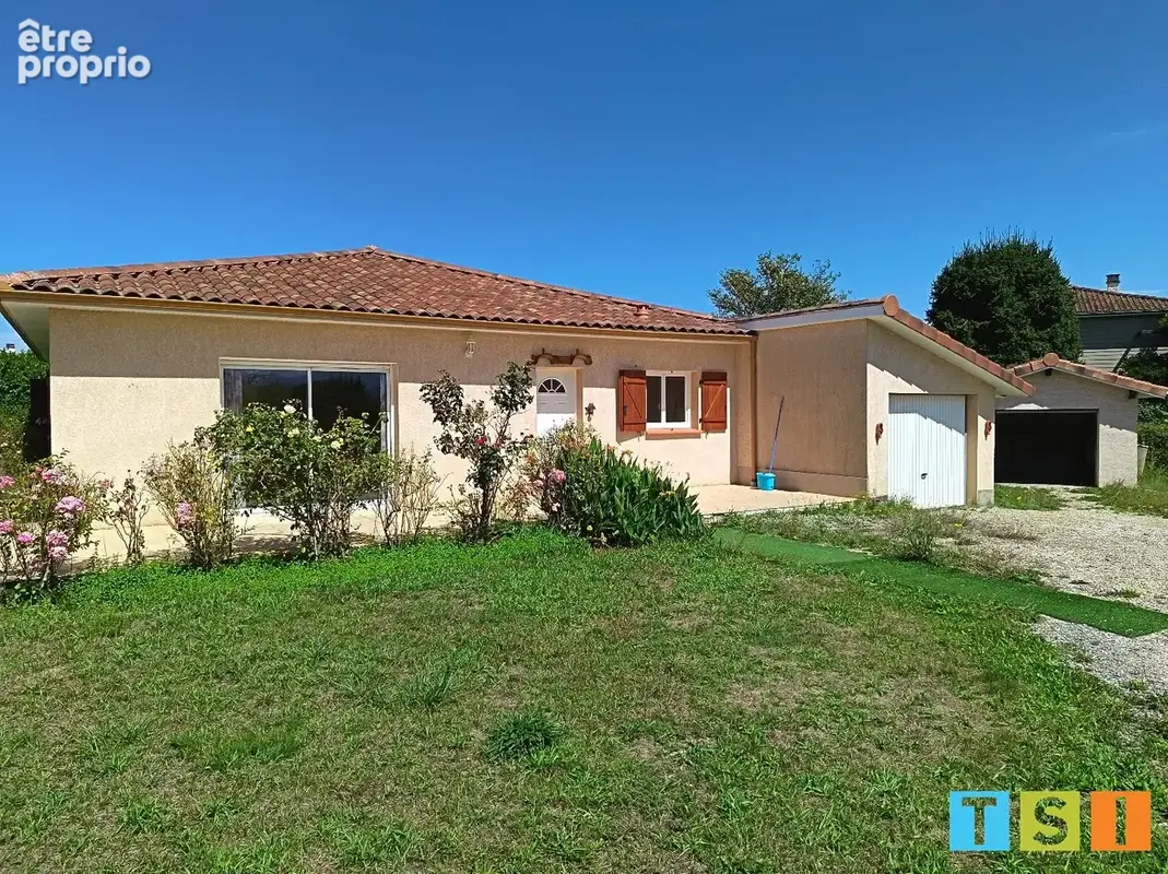 MONTREJEAU: villa de plain-pied sur un terrain de 18828 m². - photo 3