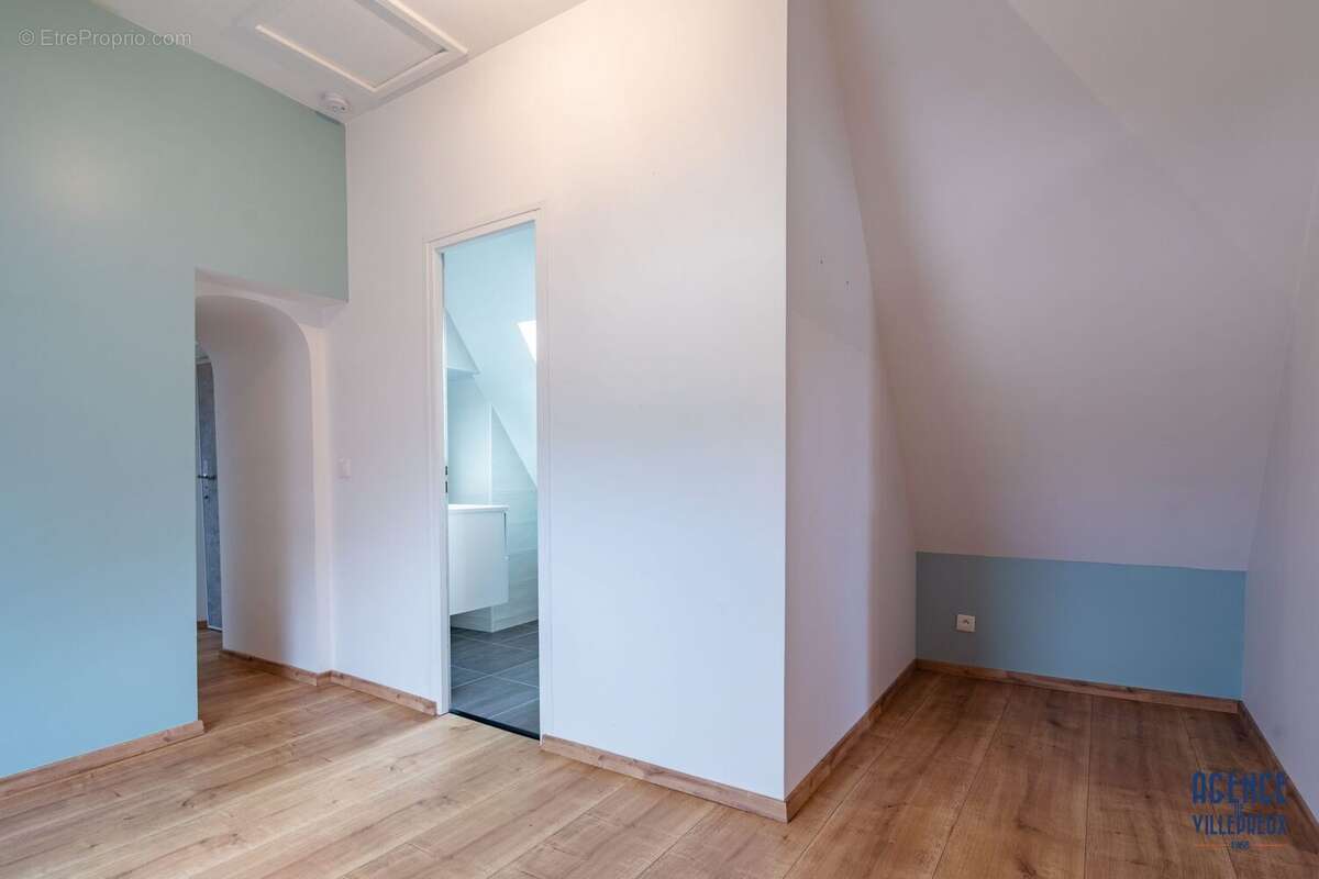 Appartement à VILLEPREUX