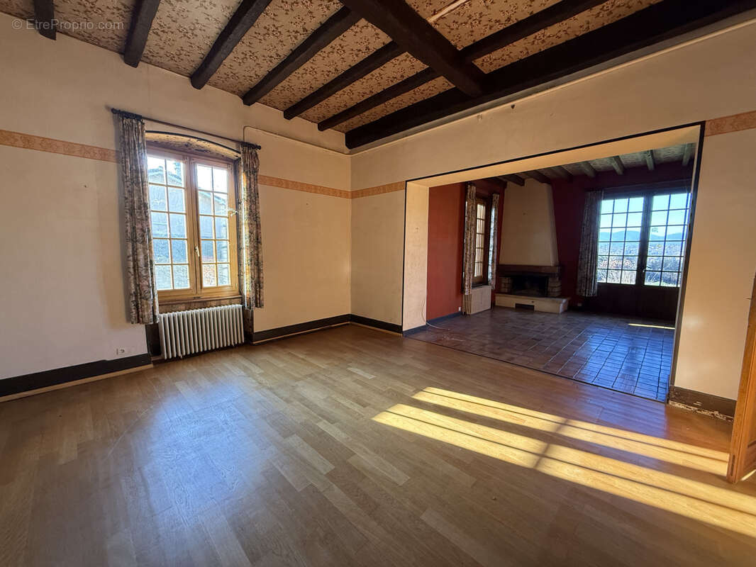 Maison à REVENTIN-VAUGRIS