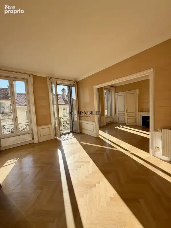 Appartement 3 pièces 111 m² à vendre à Saint-Etienne (42000) - photo 2