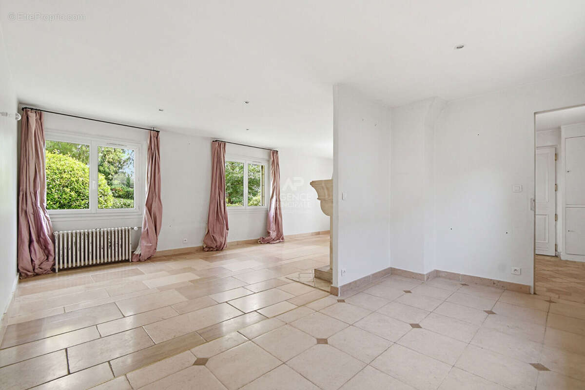 Maison Mareil Marly 9 pièce(s) - photo 3