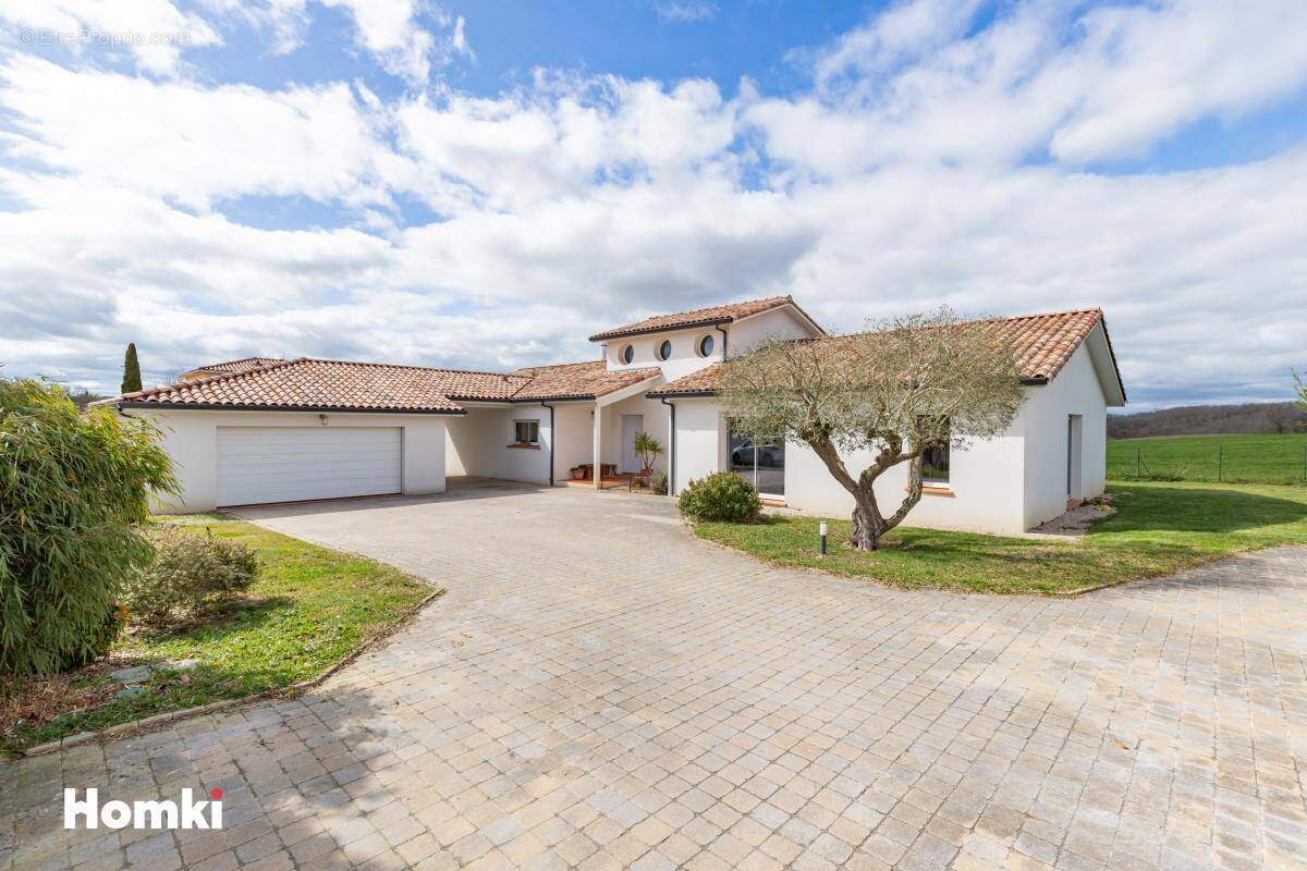 Maison à PECHBONNIEU