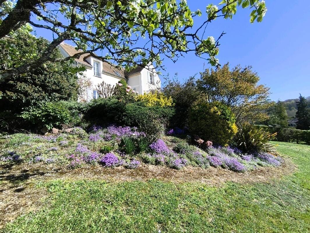 Maison à NESLES-LA-VALLEE