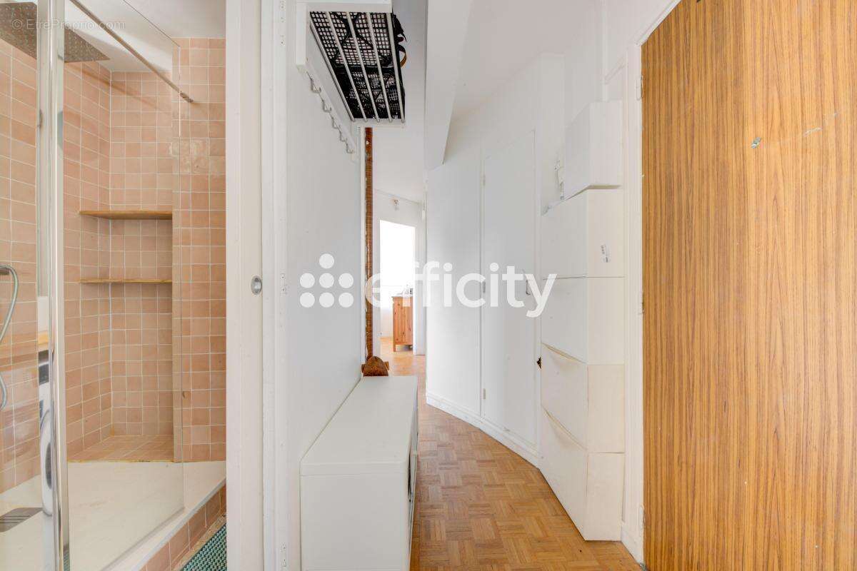 Appartement à PARIS-18E
