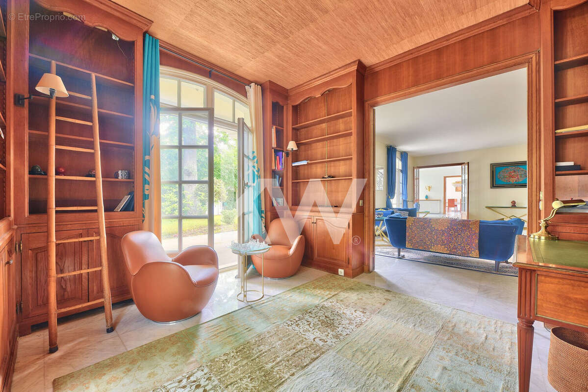 Maison 498 m² à Le Vesinet  - photo 7