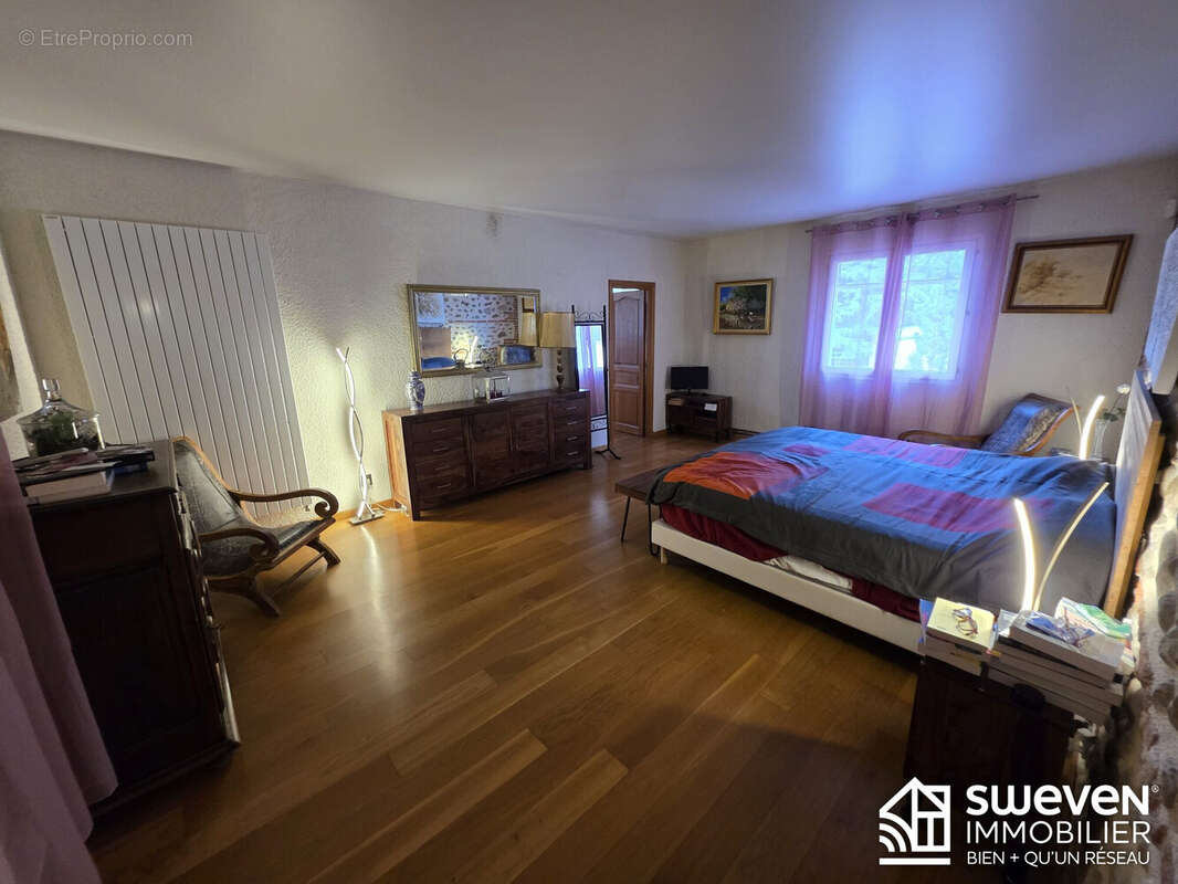 Maison 360 m² à Perpignan  - photo 8