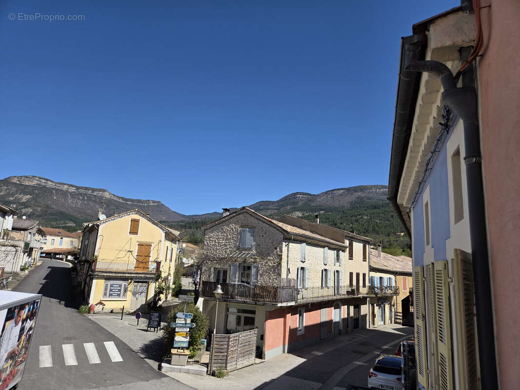 Maison à LA MOTTE-CHALANCON