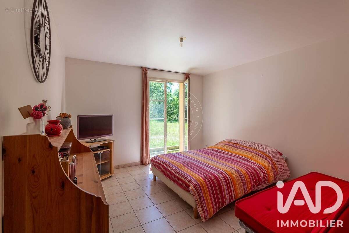 Photo 2 - Appartement à BEYNES