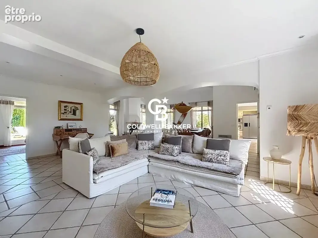 Beauvallon – Élégante villa avec vue sur le Golfe de Saint-Tropez - photo 4