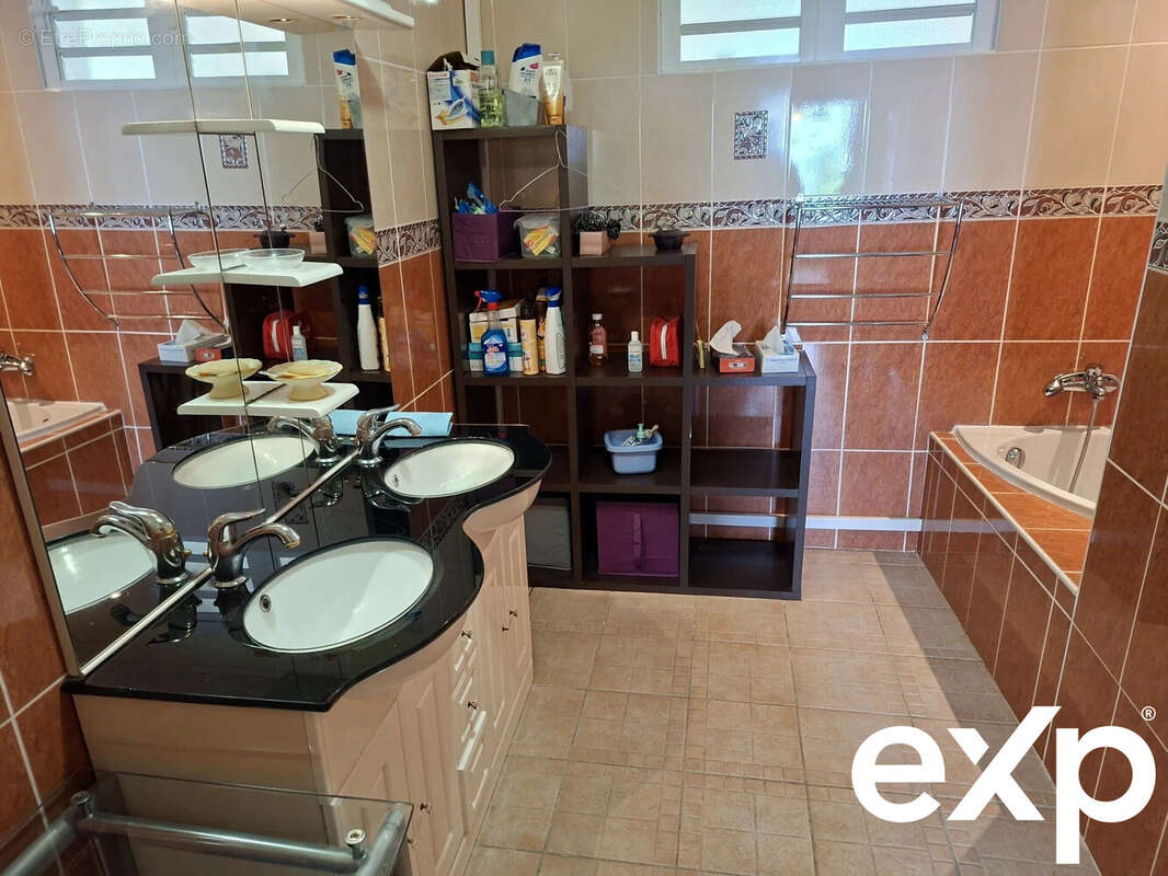 Maison à LA PLAINE-DES-PALMISTES