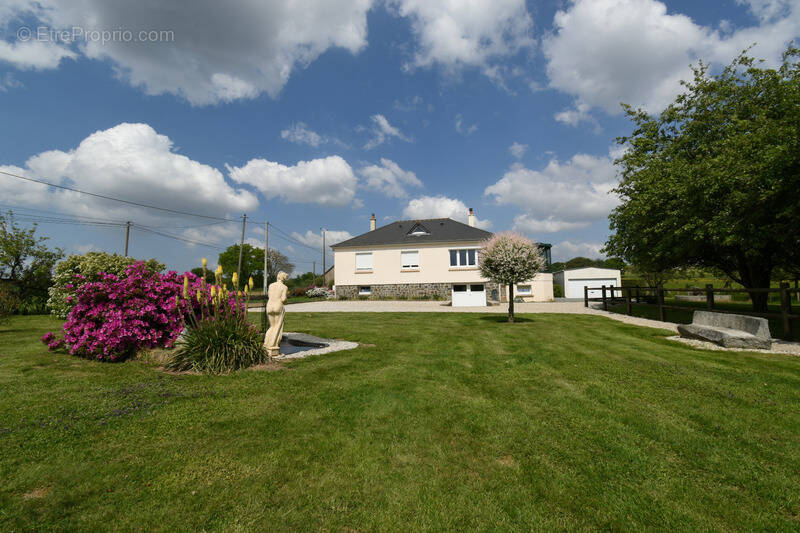 Maison à CEAUCE