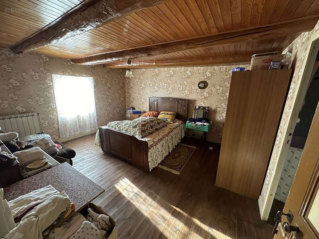 Maison à LAURIE