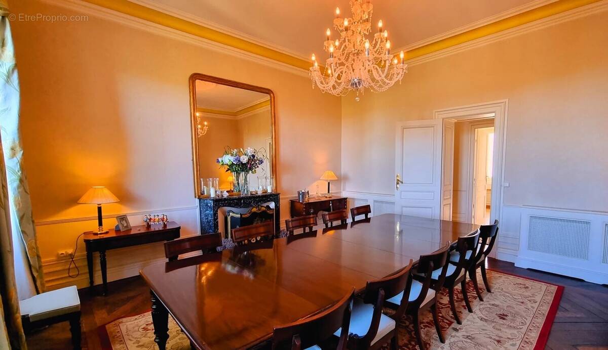 Maison à SAINT-EMILION