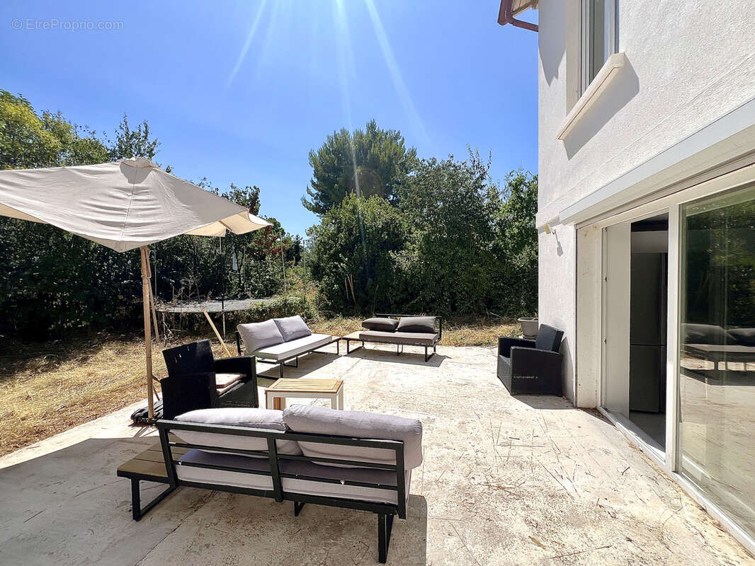 13013 MARSEILLE - Les Olives / Saint-Théodore - Maison 4/5 pièces 168m2 sur 550m2 de terrain - photo 3