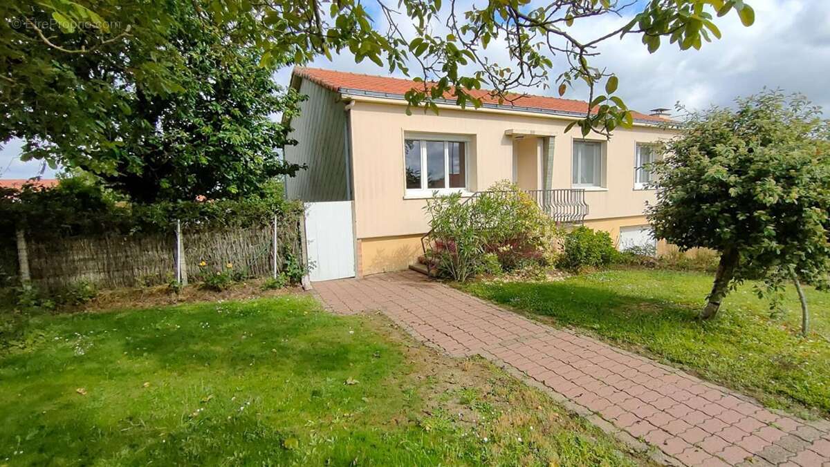 Maison à LA VERRIE