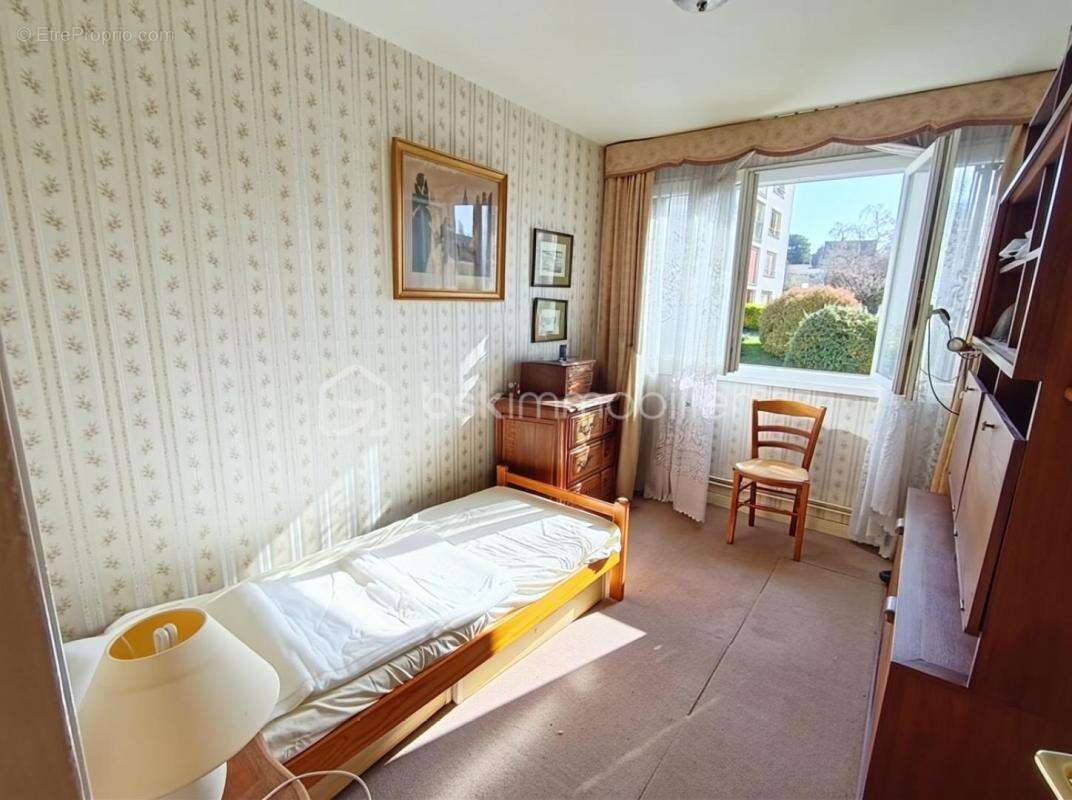 Appartement à SAINTE-GENEVIEVE-DES-BOIS