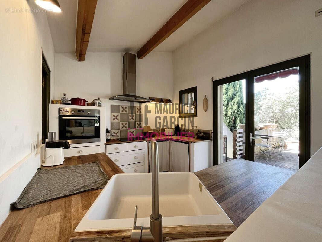 Appartement à CHATEAUNEUF-DE-GADAGNE