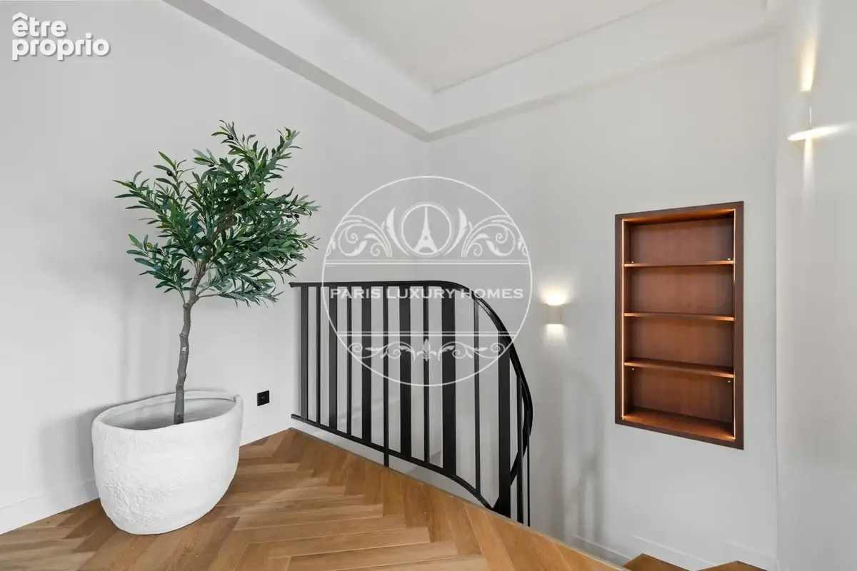 Magnifique duplex rénové avec vue à Paris 8ème ! - photo 15