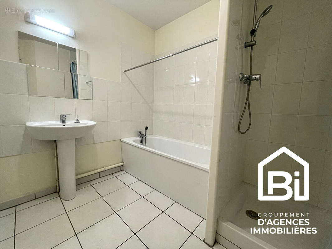 DOUVRES LA DÉLIVRANDE - T3 lumineux avec balcon, cave et double parking - photo 6