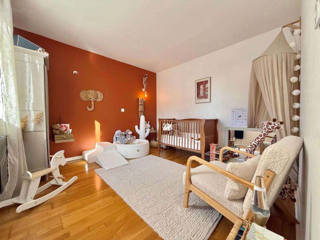 Appartement à CHENOVE