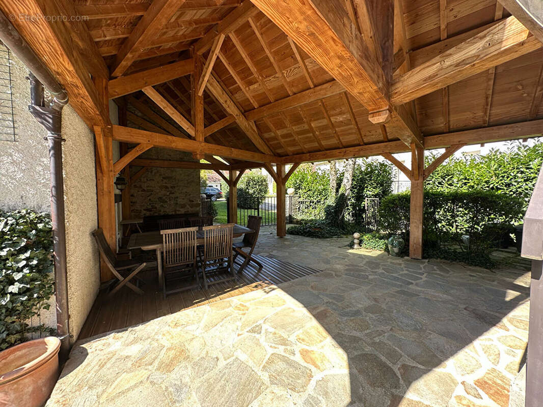 Maison à EGUZON-CHANTOME