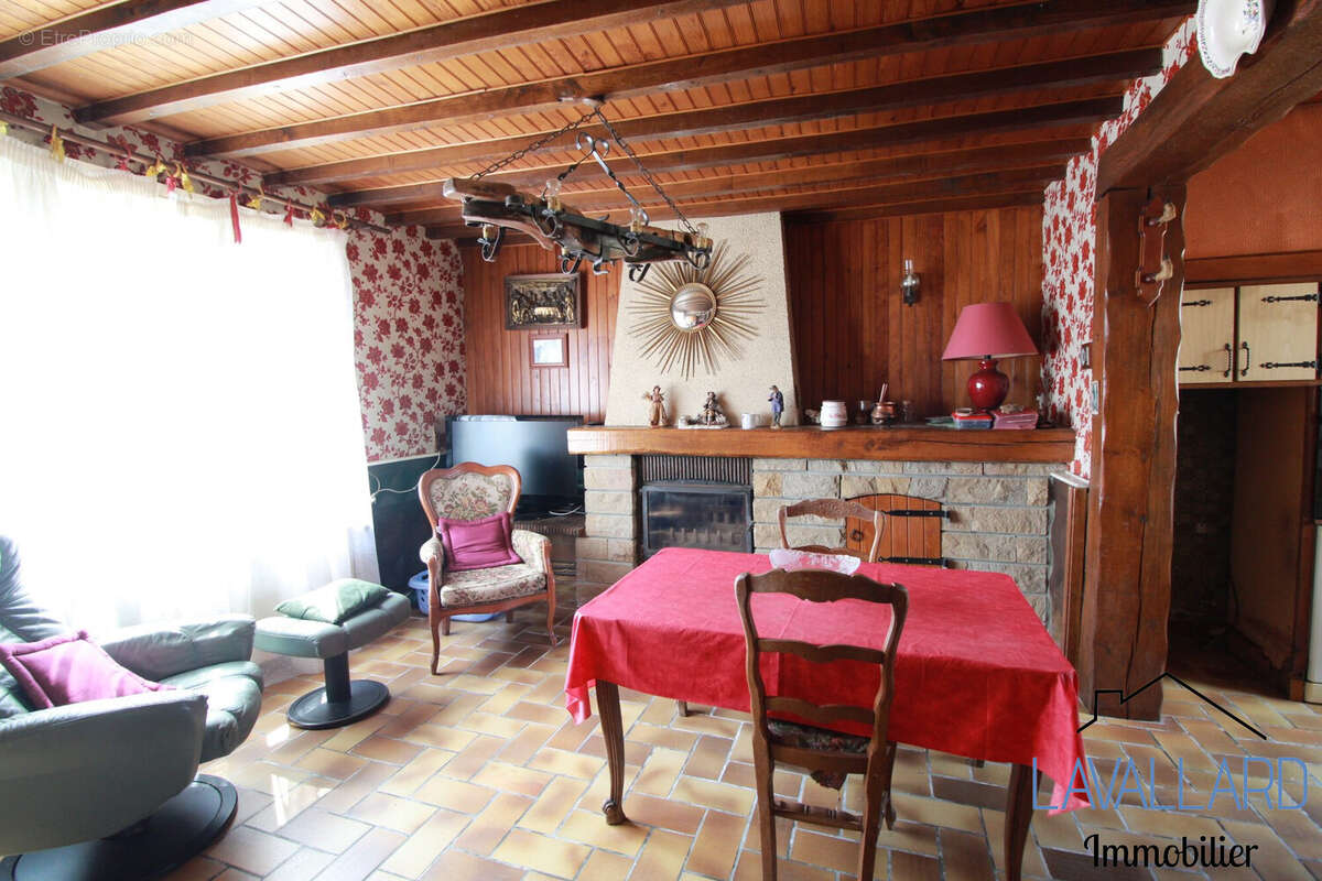 Maison 153 m² à Authie  - photo 2