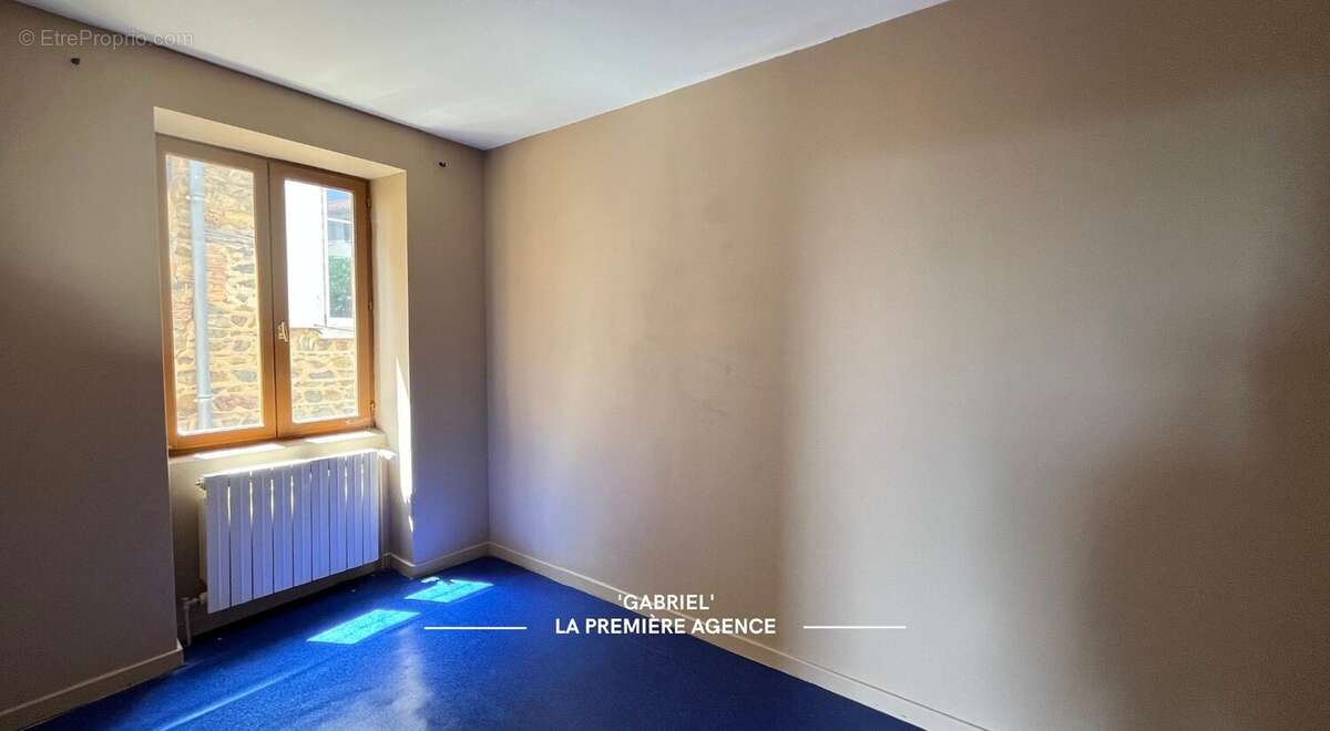 Maison à PONTCHARRA-SUR-TURDINE