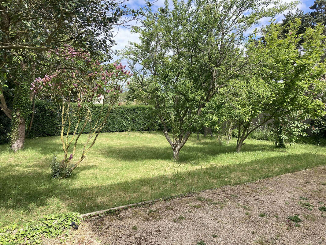 Maison à DONVILLE-LES-BAINS