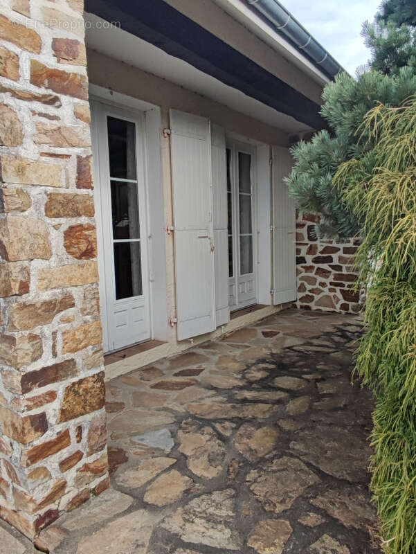 Maison à SAINT-YRIEIX-LA-PERCHE