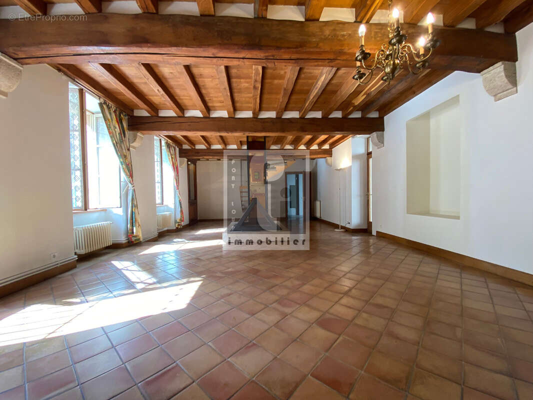 Maison à GREZ-SUR-LOING