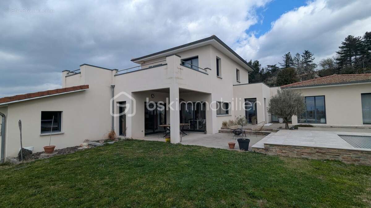 Maison à SALVIZINET