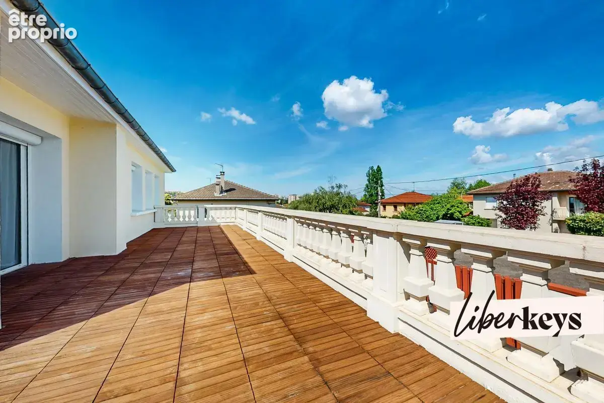 Maison familiale 278 m² avec jardin arboré, piscine, véranda, stationnements – Calme absolu - photo 8