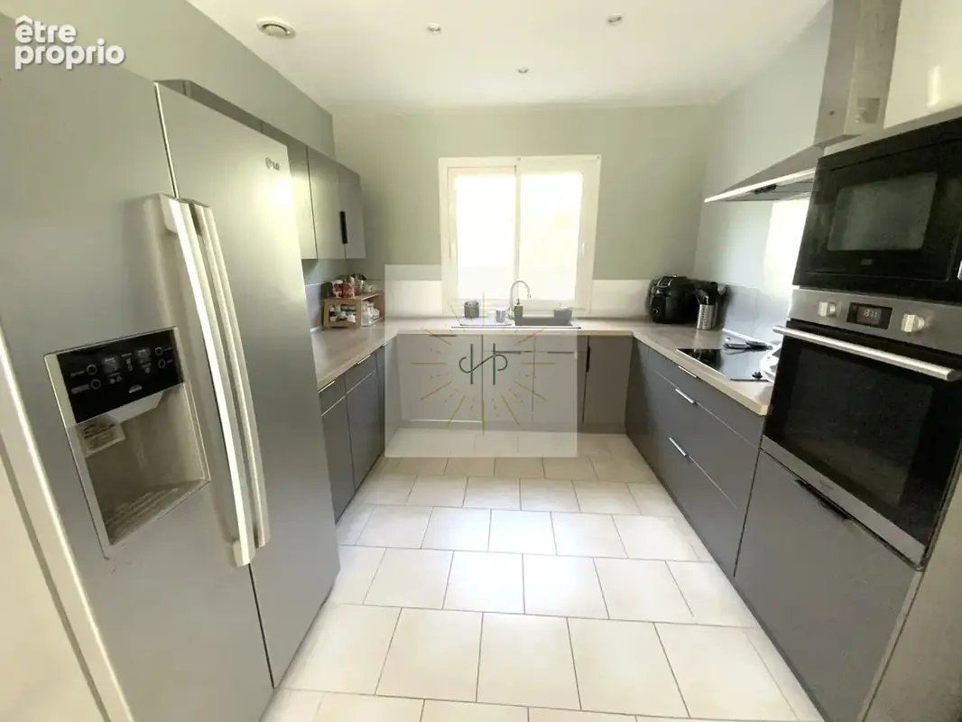 Maison 6 pièces 107 m² à vendre à Rochemaure (07400) - photo 3