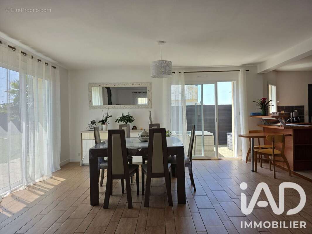 Maison 142 m² à Yffiniac  - photo 4