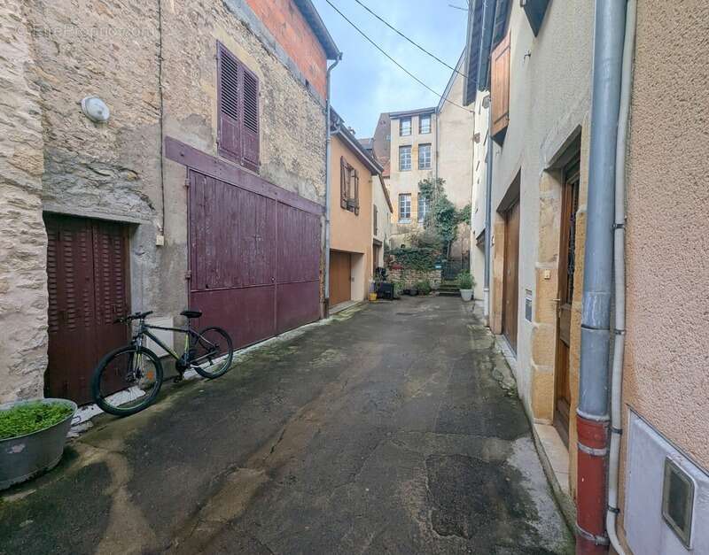 Maison à PARAY-LE-MONIAL