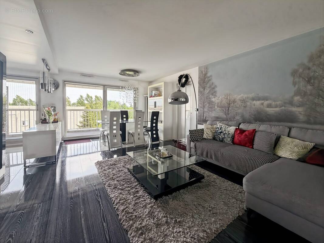 Appartement à CHENNEVIERES-SUR-MARNE