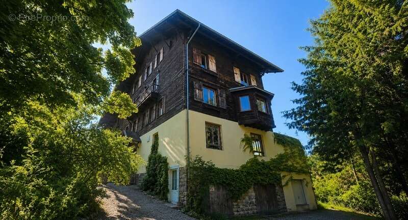 Propriété de 828m² sur 9045m² de terrain - Chorges - photo 5