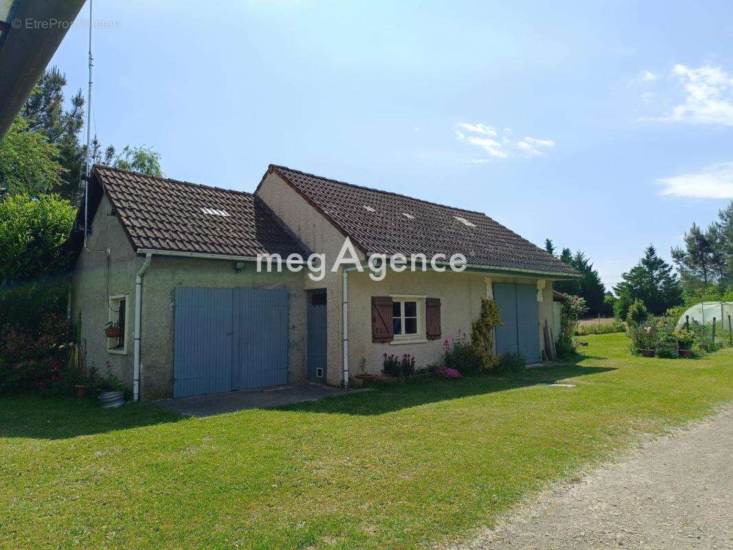 Maison à GIEVRES