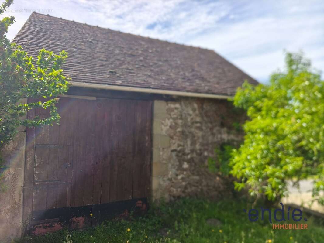 Maison 3 pièces (77m²) avec grange et terrain à vendre à MURAT - photo 12